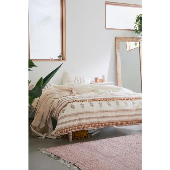 New Urban Brendy Embroidered Duvet Cover sz Twin - Picture 1 of 8